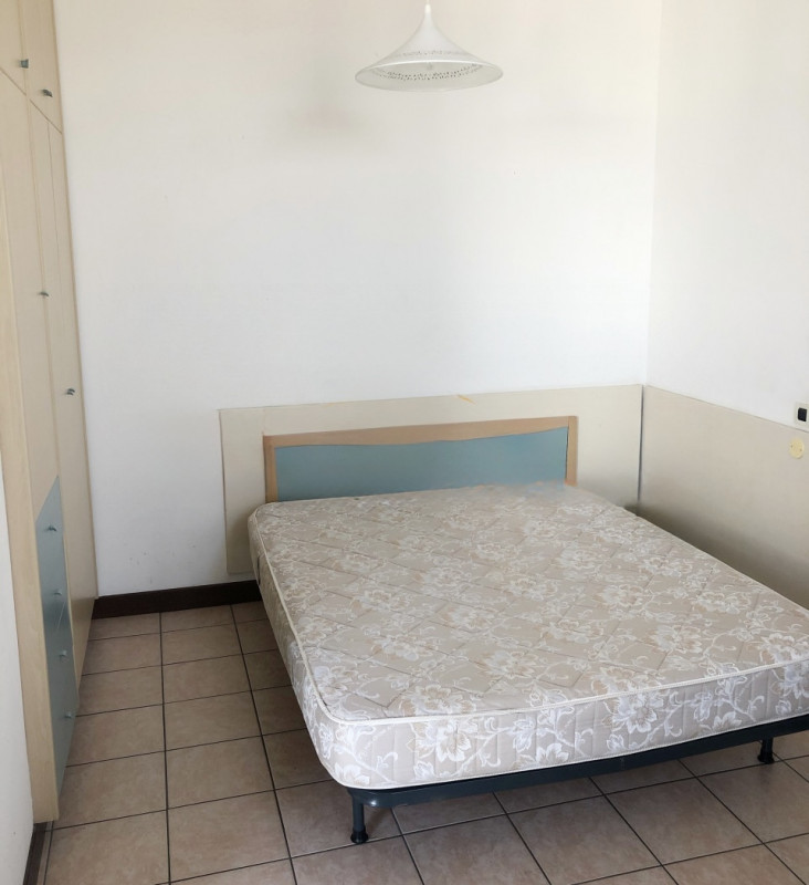 (Per info Cristina 3389226442) A Padova, zona Largo Europa, in palazzina con ascensore e servizio...