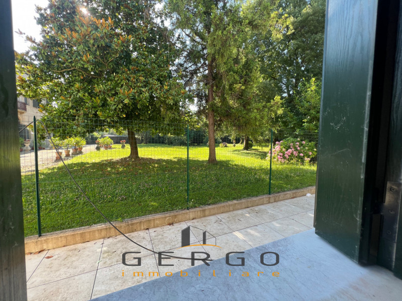 (Per INFO Cristina 3389226442) NOSTRA ESCLUSIVA! Ad Albignasego, in zona Mandriola, via Marconi, ...