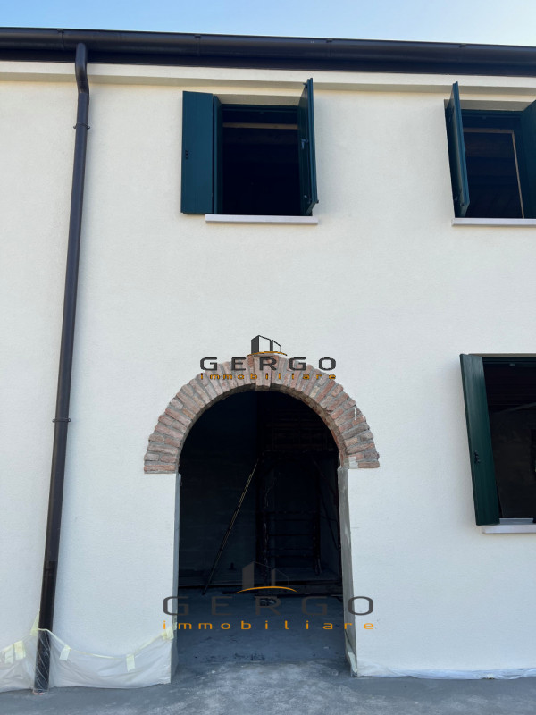 (Per INFO Cristina 3389226442) NOSTRA ESCLUSIVA! Ad Albignasego, in zona Mandriola, via Marconi, ...