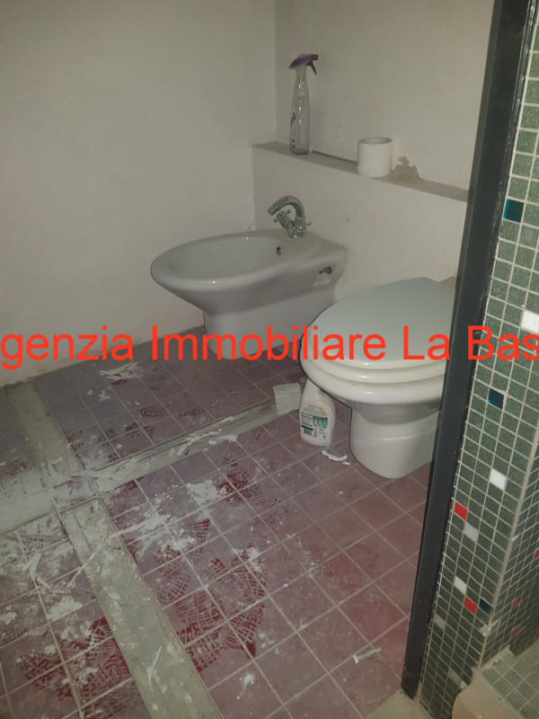 A due km dal centro di Este, si trova questo importante e favoloso rustico di campagna. Con una s...