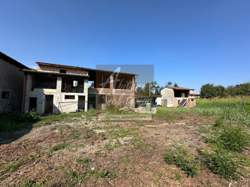 TOMBOLO (PD) - Onara

Vi proponiamo in vendita un rustico di circa 200 mq completamente affacciat...