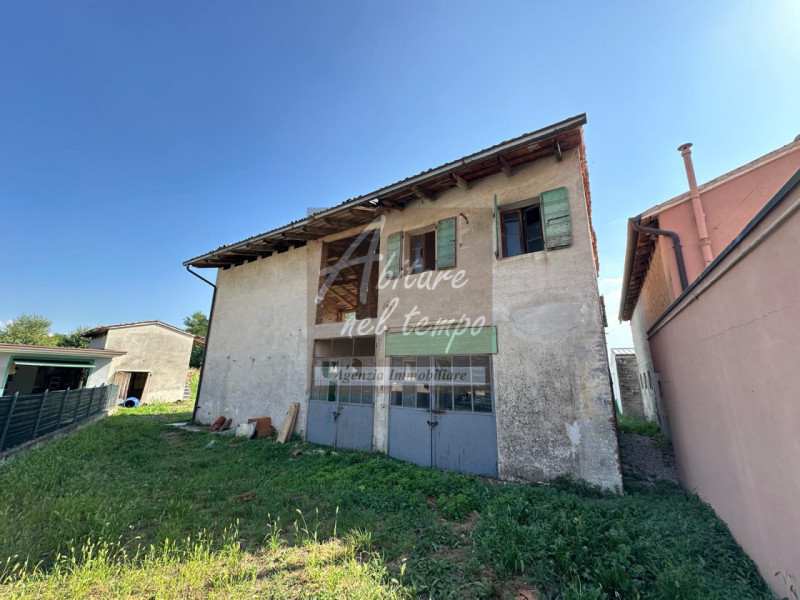 TOMBOLO (PD) - Onara

Vi proponiamo in vendita un rustico di circa 200 mq completamente affacciat...