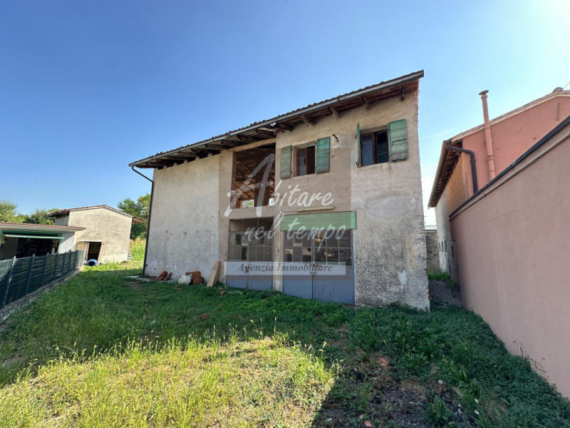 TOMBOLO (PD) - Onara

Vi proponiamo in vendita un rustico di circa 200 mq completamente affacciat...