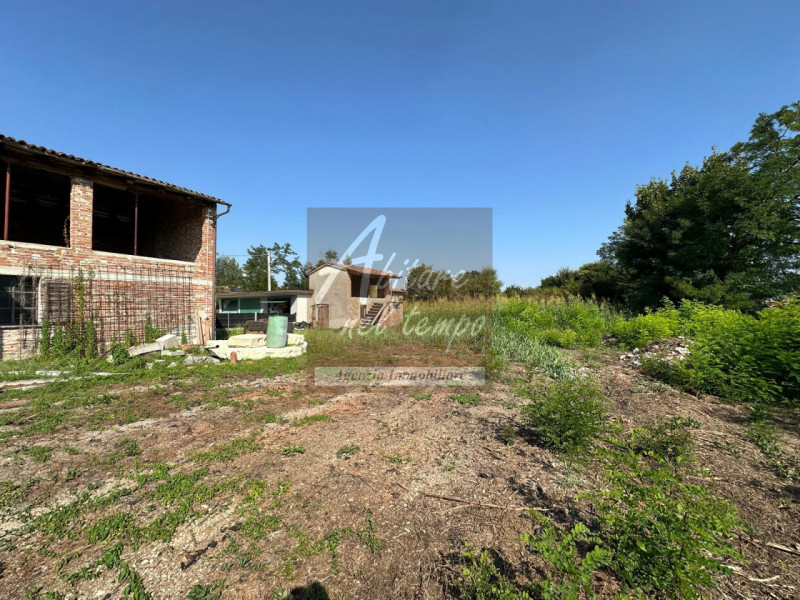 TOMBOLO (PD) - Onara

Vi proponiamo in vendita un rustico di circa 200 mq completamente affacciat...