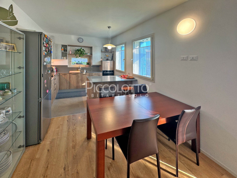 Rif. V4452 - Maser, località Coste, villetta singola di recentissima costruzione in vendita, como...