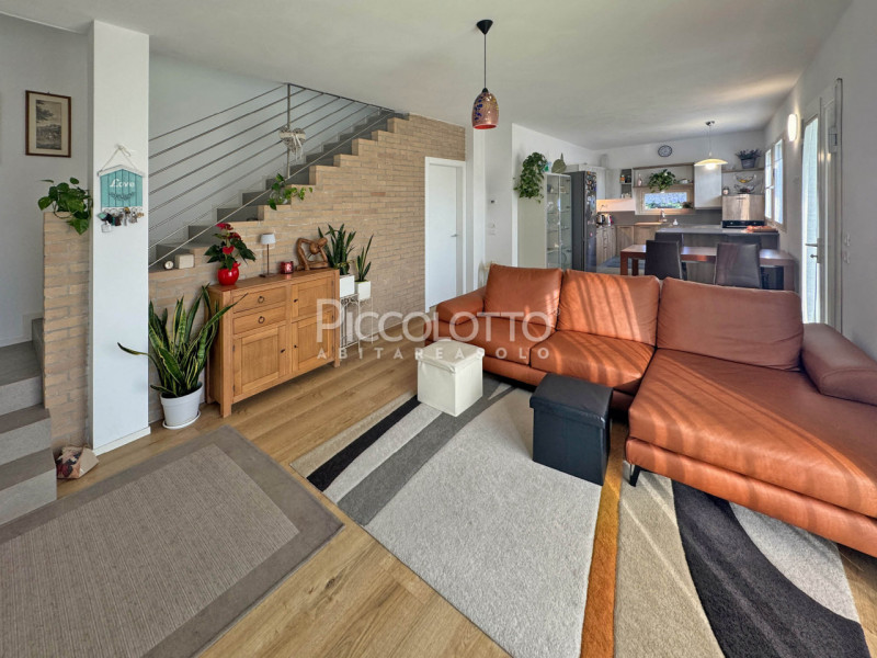 Rif. V4452 - Maser, località Coste, villetta singola di recentissima costruzione in vendita, como...