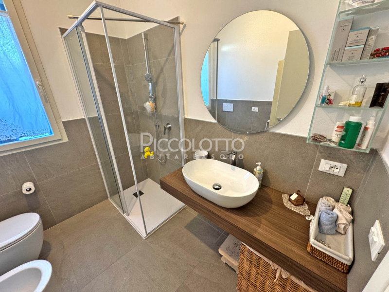 Rif. V4452 - Maser, località Coste, villetta singola di recentissima costruzione in vendita, como...