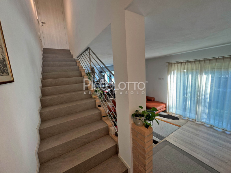 Rif. V4452 - Maser, località Coste, villetta singola di recentissima costruzione in vendita, como...