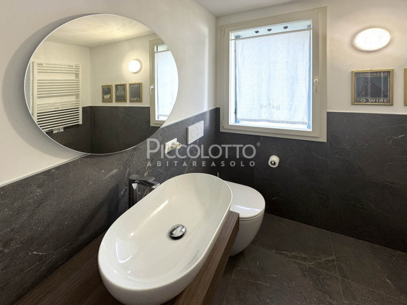 Rif. V4452 - Maser, località Coste, villetta singola di recentissima costruzione in vendita, como...