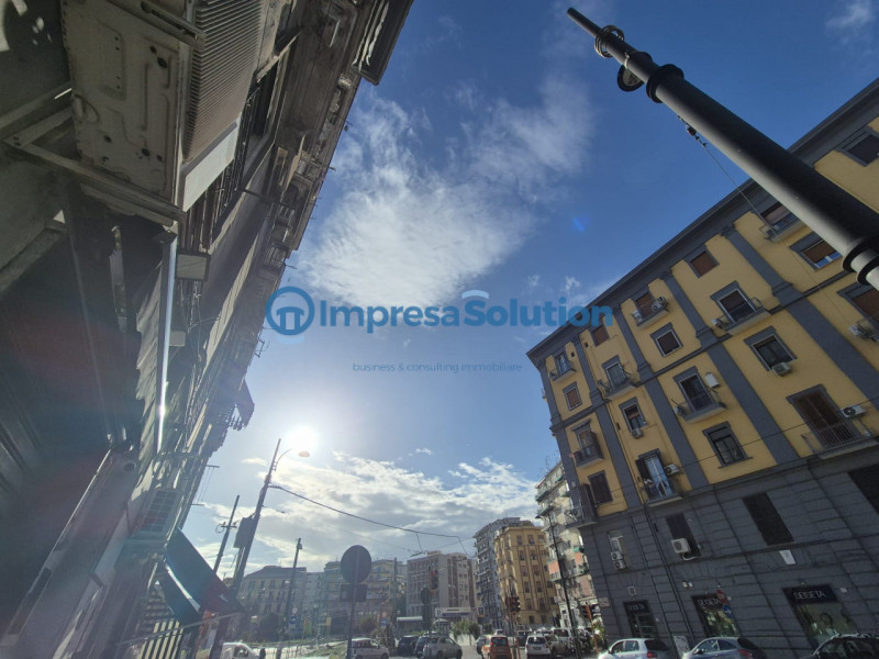 Napoli Affitto Negozio