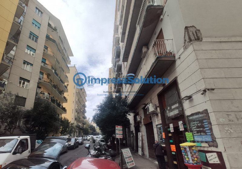 AFFITTI Locali commerciali a Napoli – foto 1
