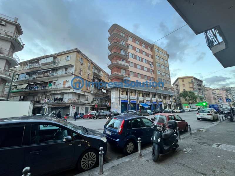 Napoli Affitto Negozio