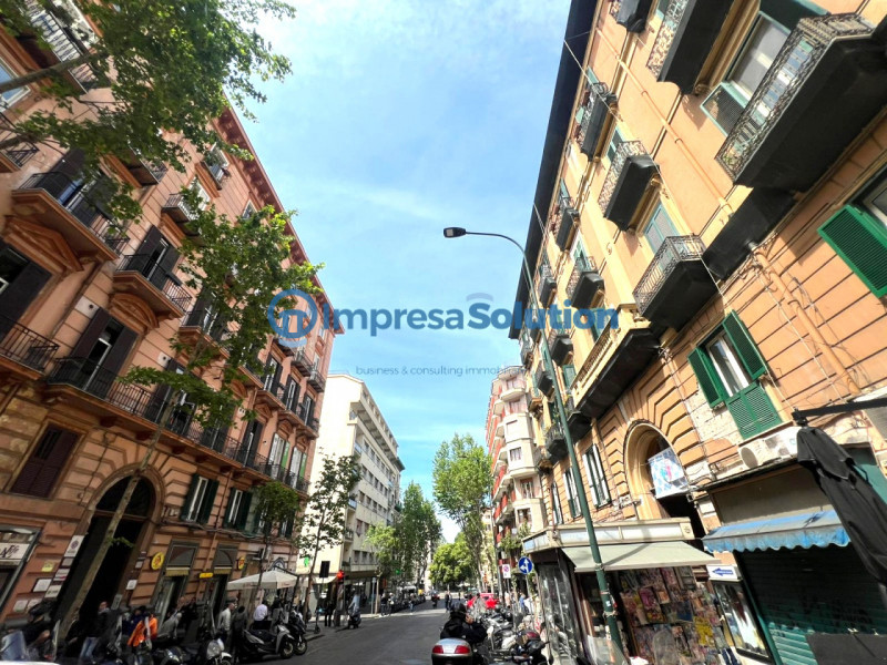 Napoli Vendita Attivita commerciale pubs e locali serali