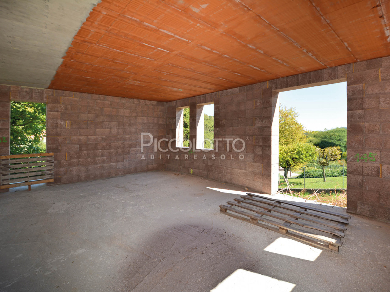 Castelcucco - Villa Bifamiliare di nuova costruzione finita chiavi in mano