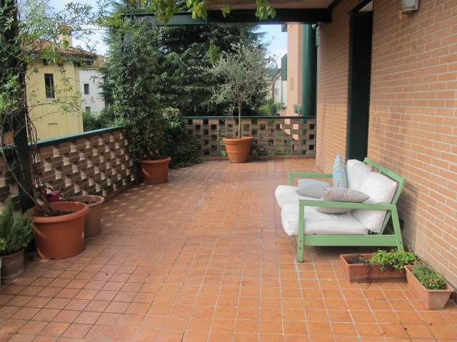 MURE SAN MICHELE: IN ELEGANTE CONTESTO DI RECENTE COSTRUZIONE, PROPONIAMO TRICAMERE PARZIALMENTE ...