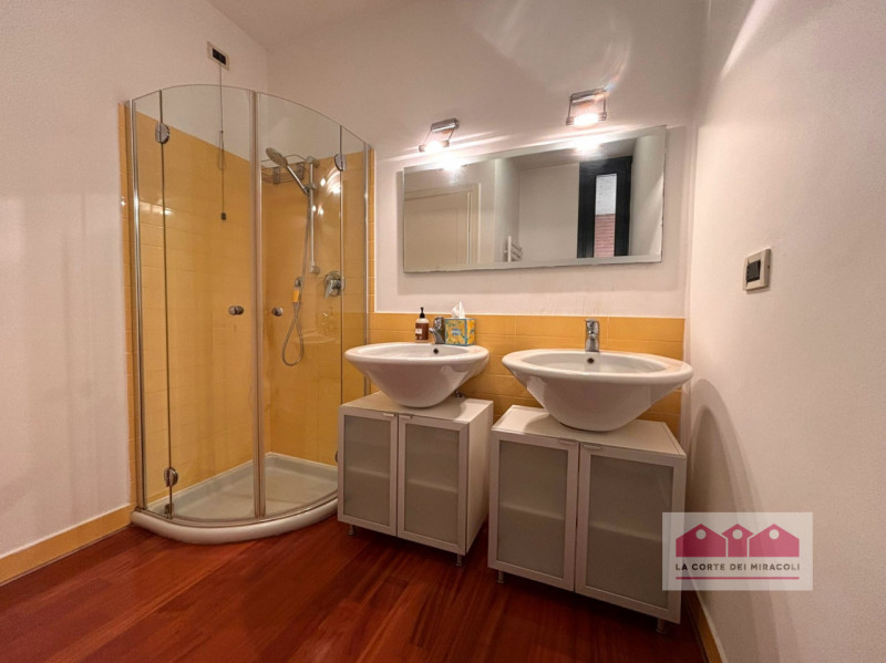 MURE SAN MICHELE: IN ELEGANTE CONTESTO DI RECENTE COSTRUZIONE, PROPONIAMO TRICAMERE PARZIALMENTE ...