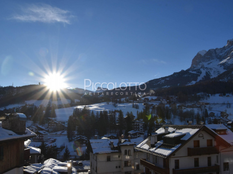 Rif. A4470 - Disponibile STAGIONE INVERNALE 2025-2026 / Natale 2025 / Olimpiadi 2026.

Cortina d'...