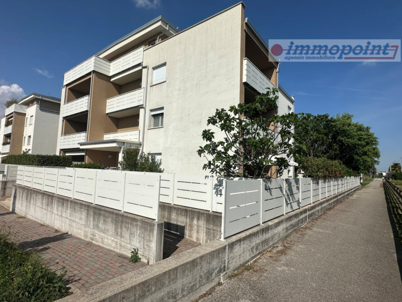 In contesto residenziale di recente costruzione sito in Comune di Cassola - località San Giuseppe...