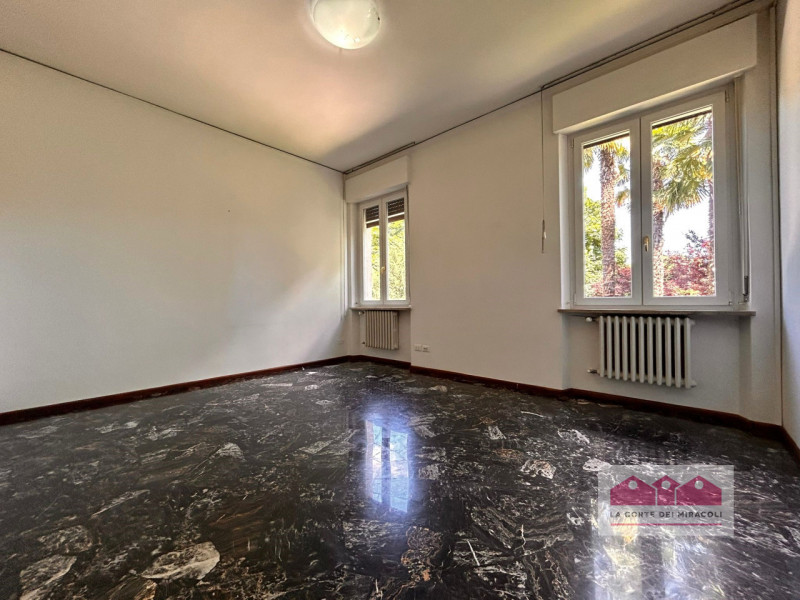 DISPONIBILE DA FINE GIUGNO - CENTRO STORICO: SPLENDIDO APPARTAMENTO CON 3 CAMERE DA LETTO SITUATO...