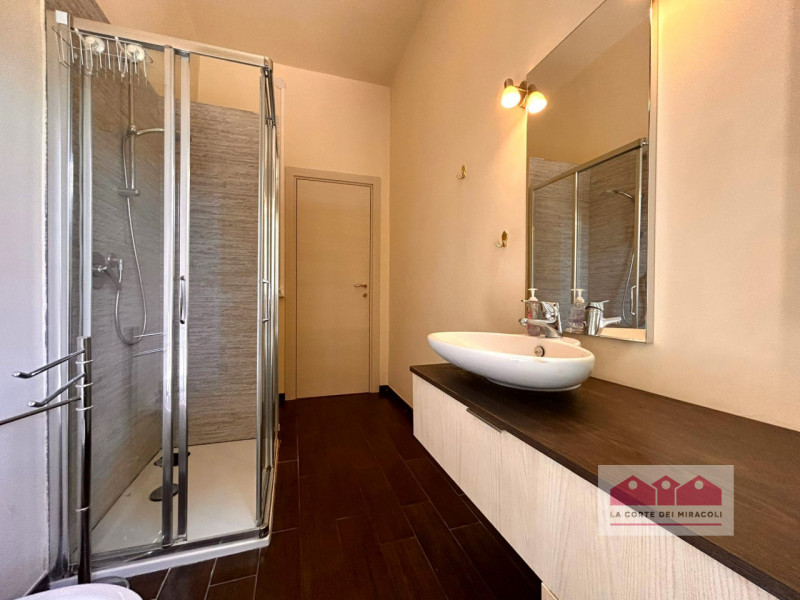 DISPONIBILE DA FINE GIUGNO - CENTRO STORICO: SPLENDIDO APPARTAMENTO CON 3 CAMERE DA LETTO SITUATO...
