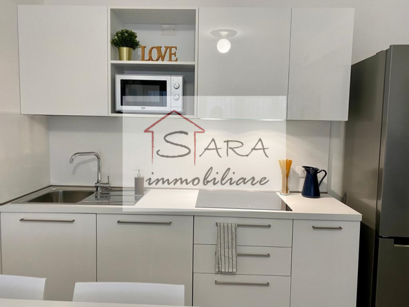 PADOVA - ZONA ISTITUTI UNIVERSITARI PORTELLO: 

SOLO PER PROFESSIONISTI / LAVORATORI NO STUDENTI
...