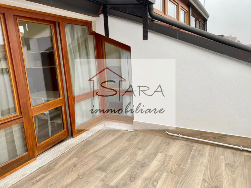 PADOVA - ZONA ISTITUTI UNIVERSITARI PORTELLO: 

SOLO PER PROFESSIONISTI / LAVORATORI NO STUDENTI
...