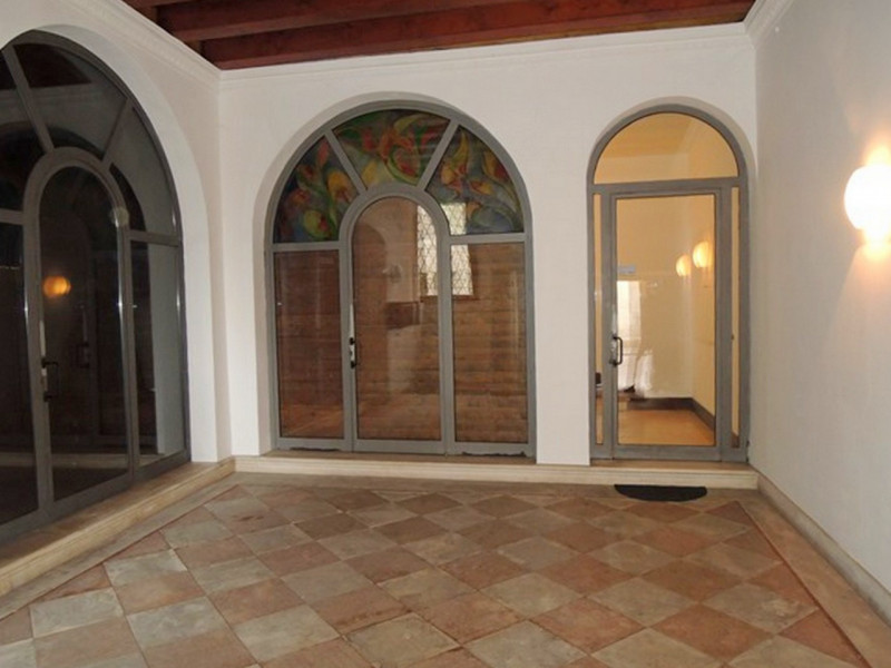 VICENZA, NEL CUORE DEL CENTRO STORICO a 100 metri da Piazza dei Signori in strada laterale tranqu...