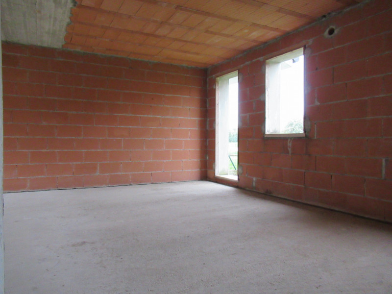 Per informazioni: 335.8345159. A Falzè di Trevignano (TV) in zona residenziale centrale, proponia...