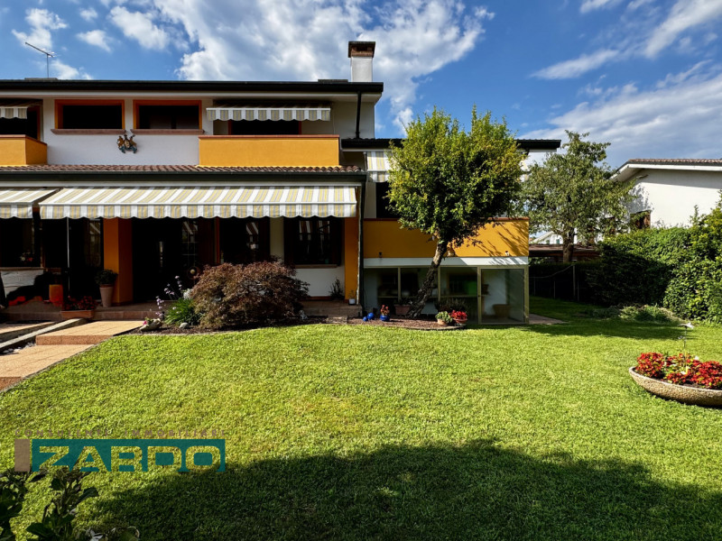 Altivole Vendita Bifamiliare