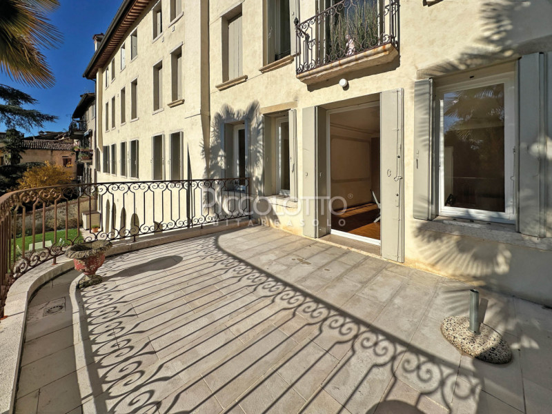 Rif. V4502 - Nel suggestivo centro di Asolo, a pochi passi dalla piazza centrale e dall'Hotel Vil...