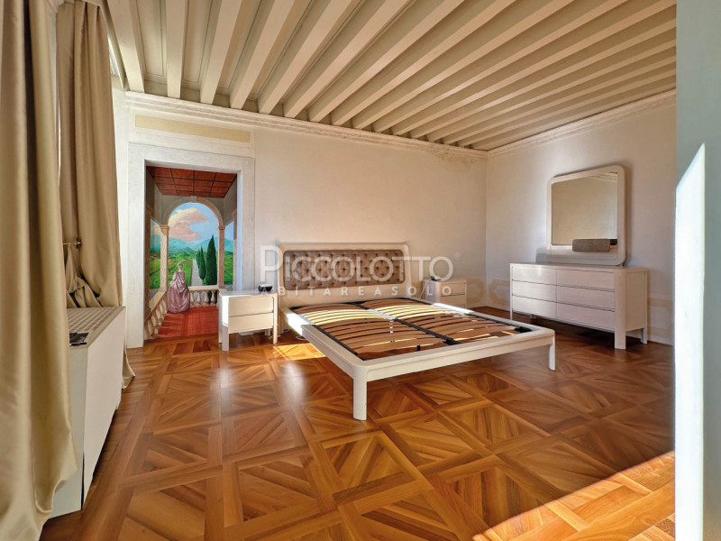 Rif. V4502 - Nel suggestivo centro di Asolo, a pochi passi dalla piazza centrale e dall'Hotel Vil...