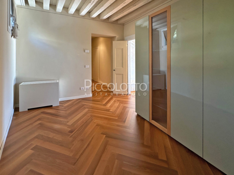 Rif. V4502 - Nel suggestivo centro di Asolo, a pochi passi dalla piazza centrale e dall'Hotel Vil...