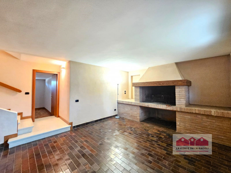 DISPONIBILE DA FINE GIUGNO - VICENZA: BELLISSIMA CASA INDIPENDENTE A SOLO 8 MINUTI DA VICENZA. EU...