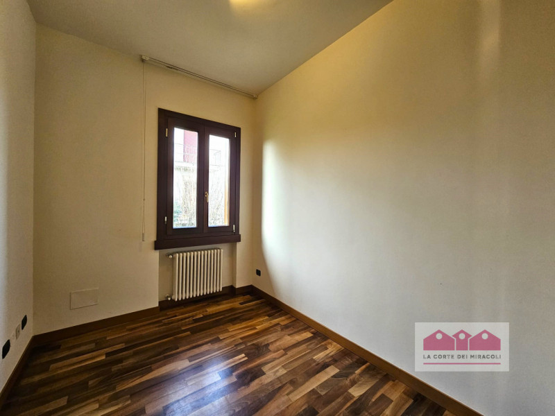 DISPONIBILE DA FINE GIUGNO - VICENZA: BELLISSIMA CASA INDIPENDENTE A SOLO 8 MINUTI DA VICENZA. EU...