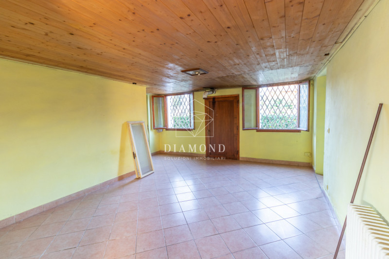 Villa d'Asolo: inserito in contesto tipico della vita contadina dell'epoca, con corte in comune c...