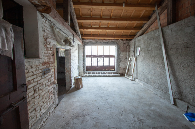 Villa d'Asolo: inserito in contesto tipico della vita contadina dell'epoca, con corte in comune c...