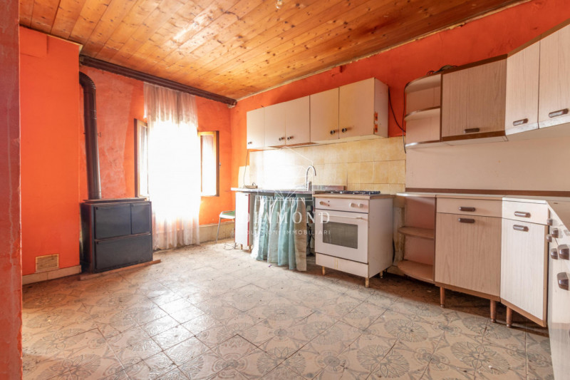 Villa d'Asolo: inserito in contesto tipico della vita contadina dell'epoca, con corte in comune c...