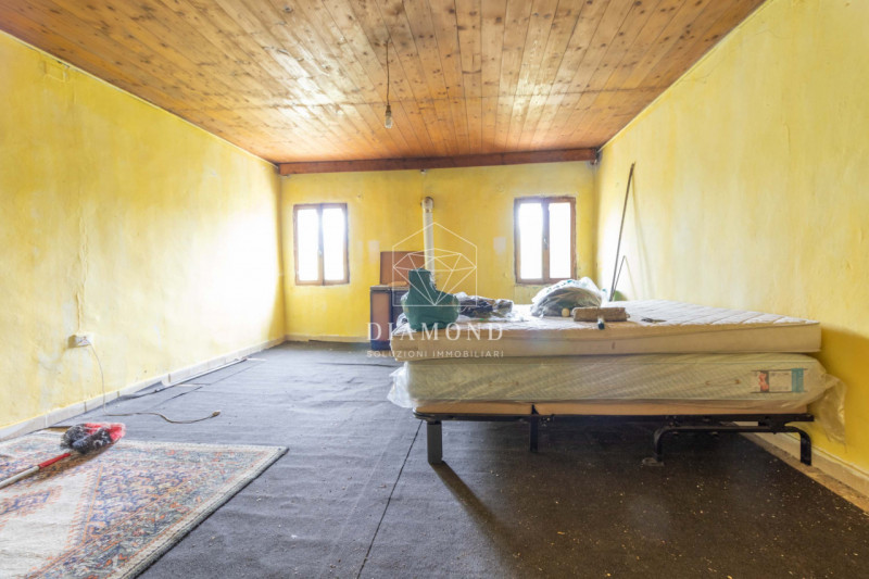 Villa d'Asolo: inserito in contesto tipico della vita contadina dell'epoca, con corte in comune c...