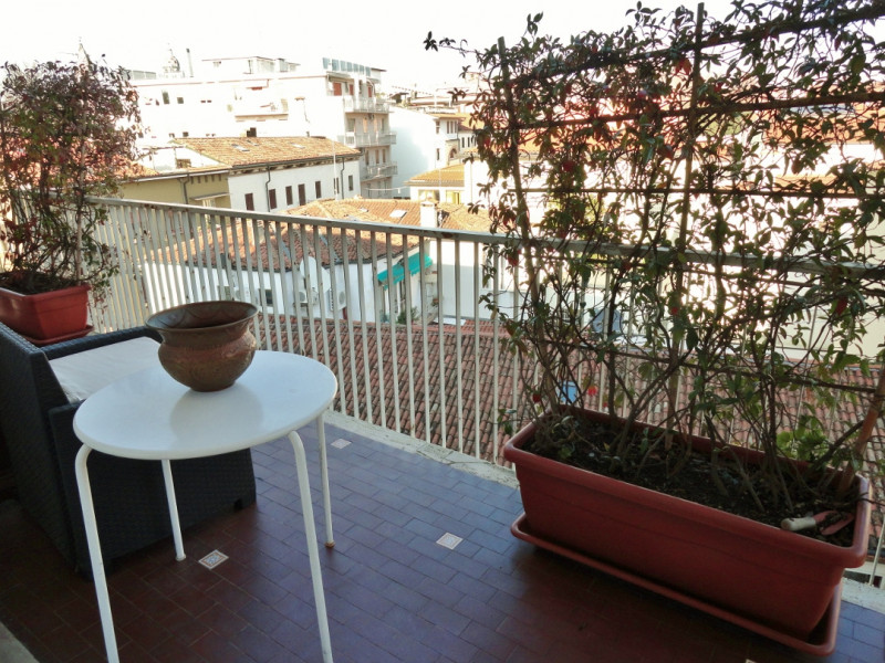 RAFFINATO MINI COMPLETAMENTE ARREDATO IN AFFITTO CON CONTRATTO TRANSITORIO (PERIODO MINIMO 12 - M...