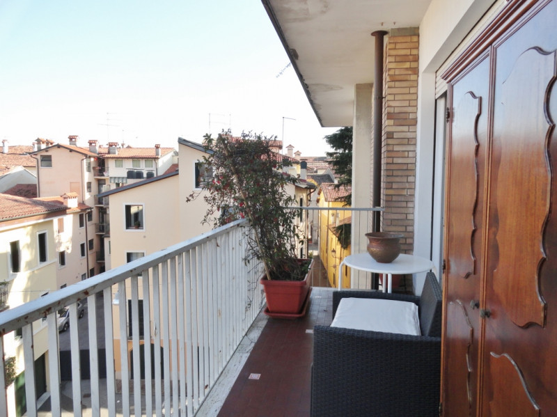 RAFFINATO MINI COMPLETAMENTE ARREDATO IN AFFITTO CON CONTRATTO TRANSITORIO (PERIODO MINIMO 12 - M...