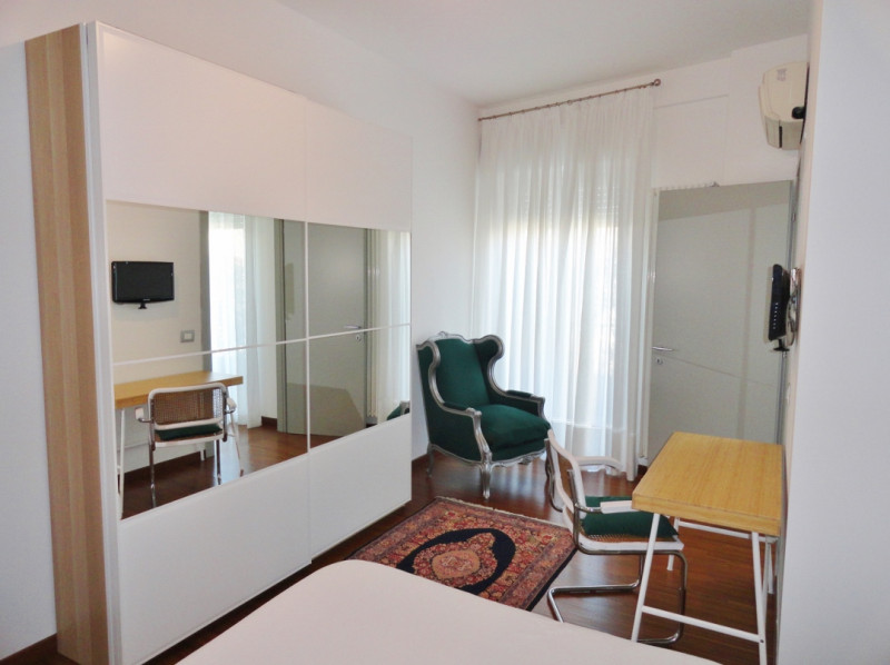 RAFFINATO MINI COMPLETAMENTE ARREDATO IN AFFITTO CON CONTRATTO TRANSITORIO (PERIODO MINIMO 12 - M...