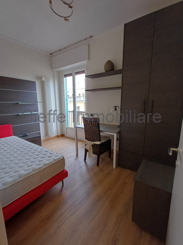 Nel cuore pulsante del Centro Storico di Padova, proponiamo in affitto un raffinato appartamento ...