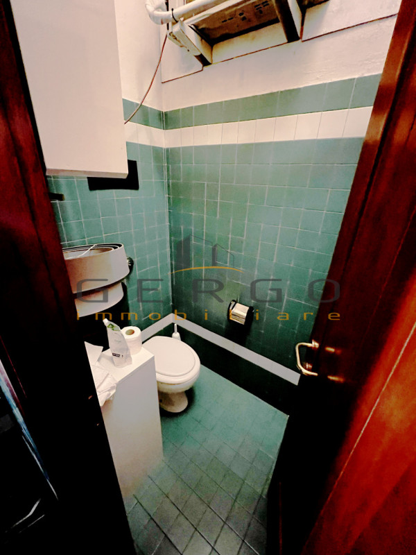 (Per INFO Cristina 3389226442) Al piano terra di un immobile storico ristrutturato, in zona Santa...