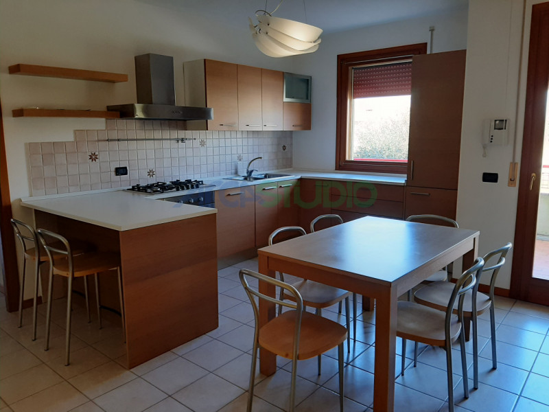 Dueville: in piccola palazzina posta in zona residenziale tranquilla, ottimo bicamere al piano pr...