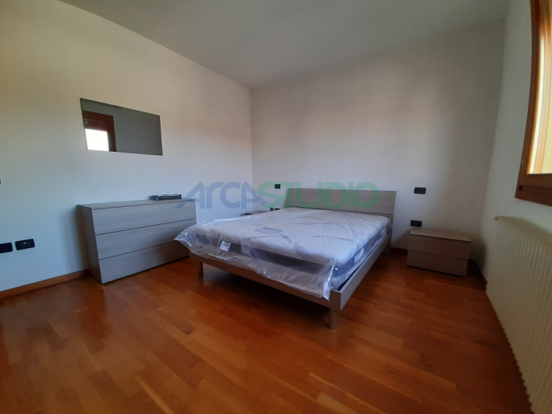 Dueville: in piccola palazzina posta in zona residenziale tranquilla, ottimo bicamere al piano pr...