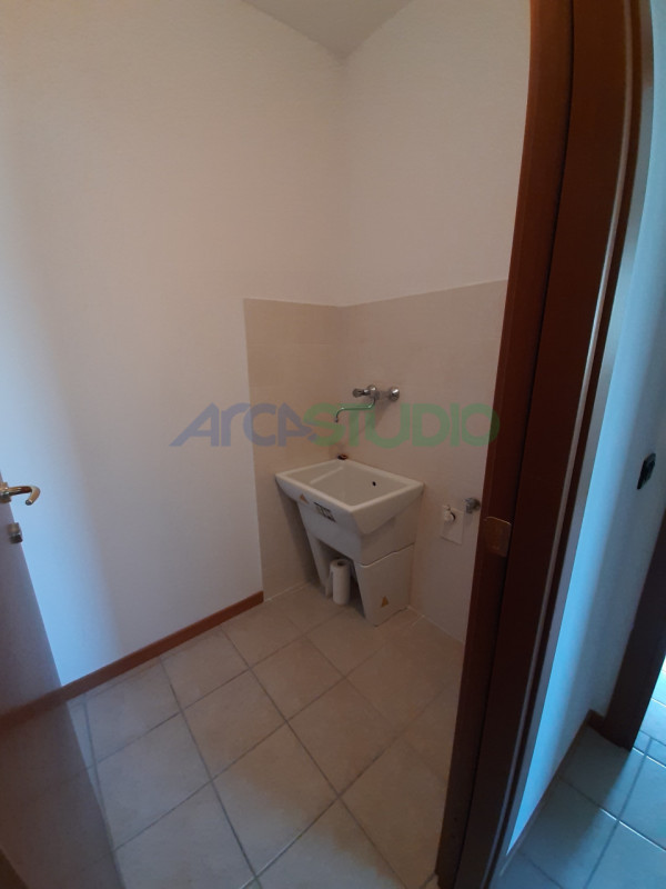 Dueville: in piccola palazzina posta in zona residenziale tranquilla, ottimo bicamere al piano pr...