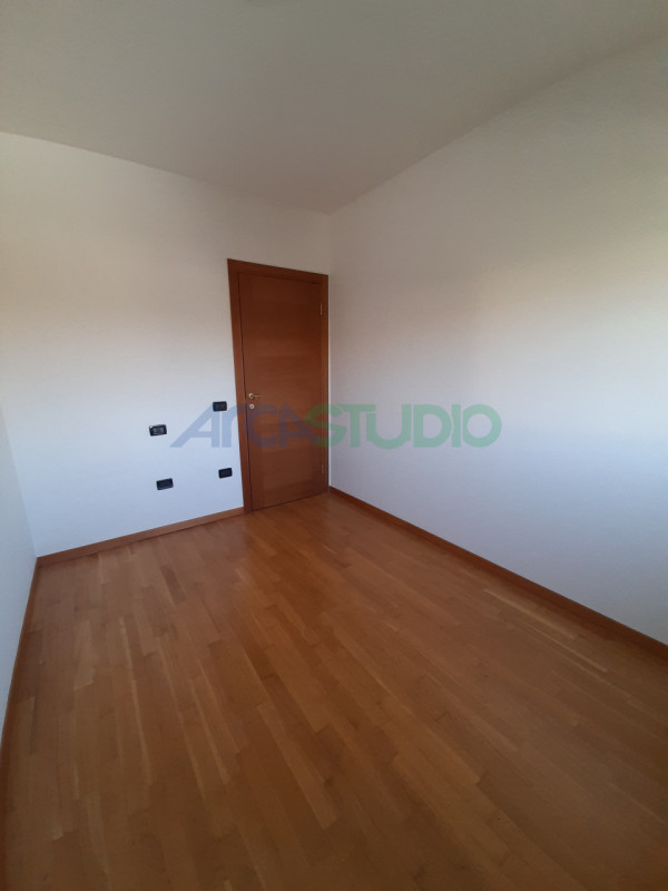 Dueville: in piccola palazzina posta in zona residenziale tranquilla, ottimo bicamere al piano pr...