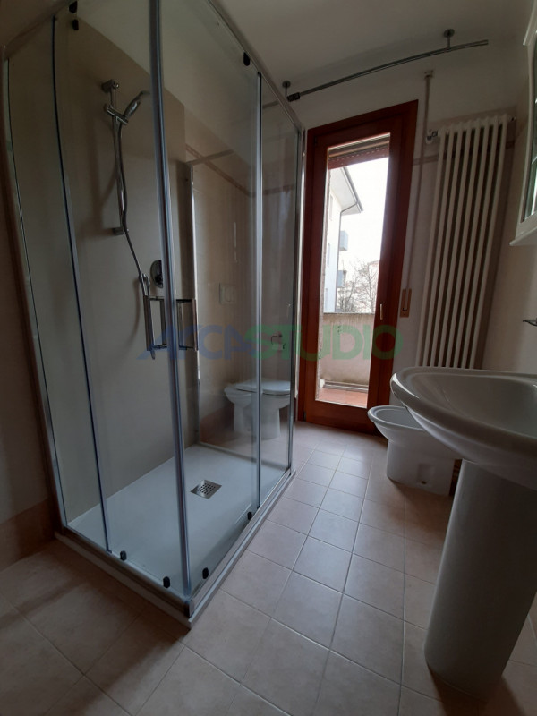 Dueville: in piccola palazzina posta in zona residenziale tranquilla, ottimo bicamere al piano pr...