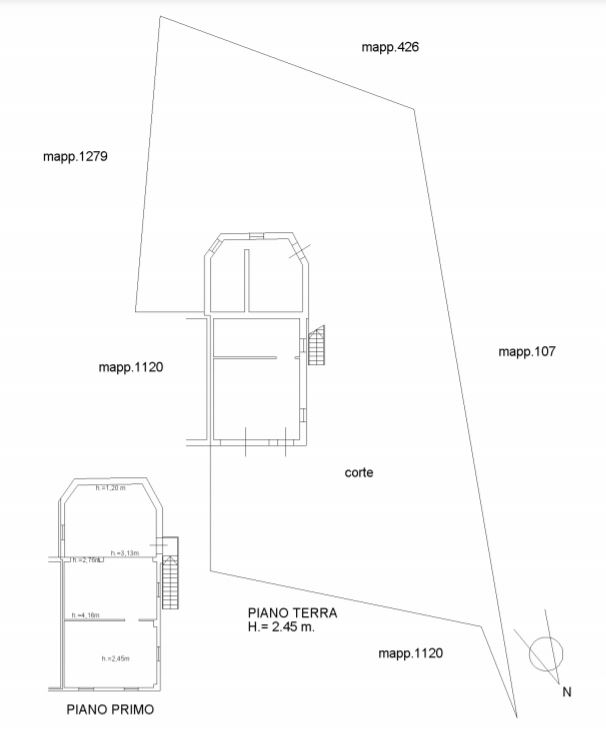A due passi dall'Abbazia, immerso nel verde, troviamo una porzione di rustico da ristrutturare, d...