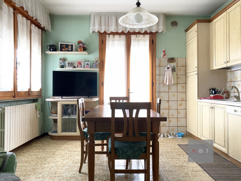 Situata nella frazione di Marsango, casa singola composta di: ingresso, soggiorno, cucina, tre ca...